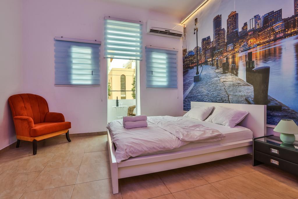Designed Beach Apartments Тель-Авив Номер фото